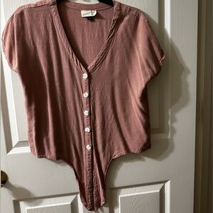 Universal thread shirt